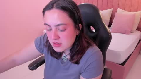 Snapshot of lila_sky_ chatting on May 28, 11:51 am Lila online show from May 28, 11:51 am