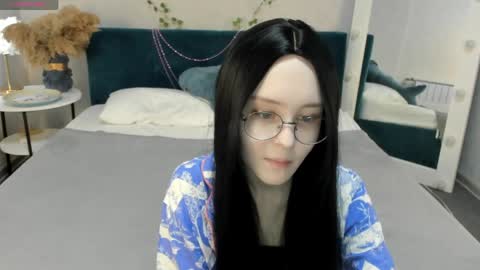 Lili online show from June 3, 3:09 am