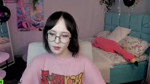 Snapshot of lilac_muse chatting on July 22, 11:13 am Lili online show from July 22, 11:13 am