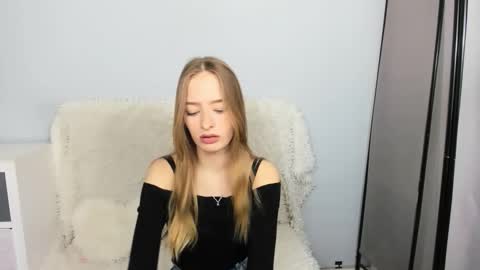 LiliaDesire online show from November 17, 5:08 pm