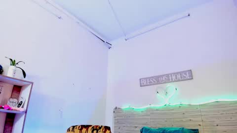 Lilah Sweet online show from January 29, 5:35 pm