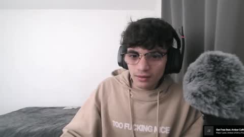 Snapshot of lilankore chatting on January 17, 5:00 am Yeh online show from January 17, 5:00 am