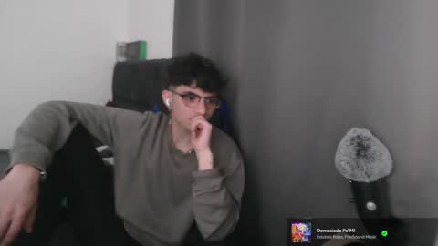 Snapshot of lilankore chatting on February 5, 6:13 am Yeh online show from February 5, 6:13 am