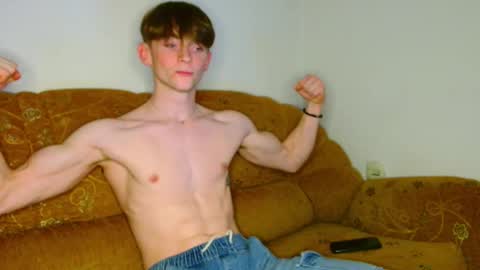 Snapshot of lilbearxxxx chatting on November 14, 3:16 am lilbearxxxx online show from November 14, 3:16 am