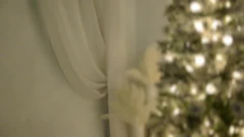 Rebecca online show from December 19, 5:03 am