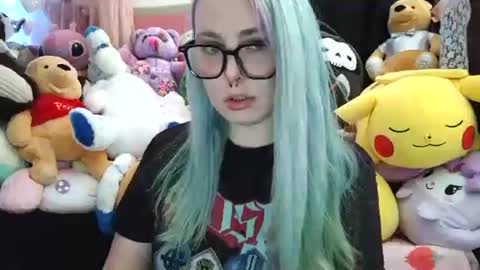 Snapshot of lilemmy1999 chatting on March 10, 7:07 pm emily ryanson online show from March 10, 7:07 pm