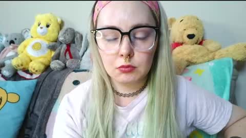 emily ryanson online show from April 7, 9:48 pm