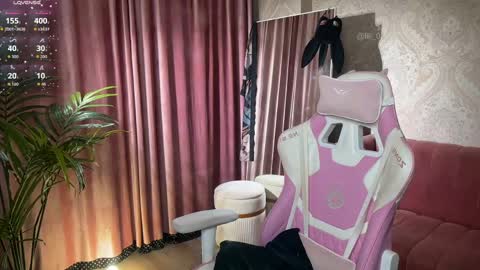 Lili online show from April 5, 12:46 pm