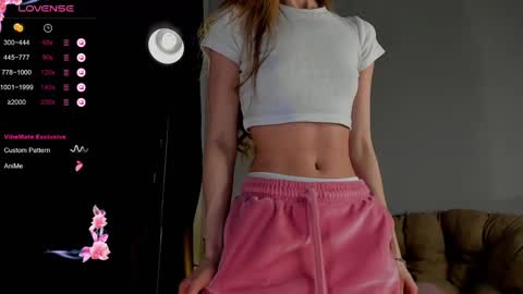 lili__roze_ online show from March 2, 9:22 pm