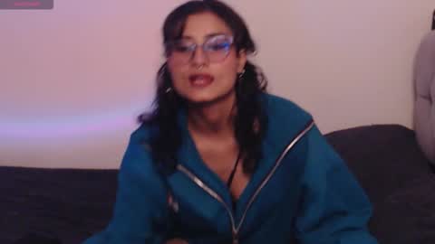 Snapshot of lili_clan11 chatting on December 20, 3:30 pm lili_clan11 online show from December 20, 3:30 pm