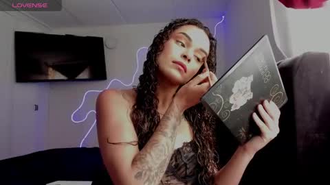 lili_evanss online show from June 1, 4:31 pm