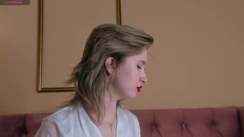 Snapshot of lilianadaniels chatting on May 3, 1:22 am Lilian online show from May 3, 1:22 am