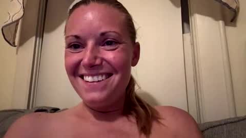 Snapshot of lilianaslilsecret chatting on June 8, 6:47 am LilianaX online show from June 8, 6:47 am