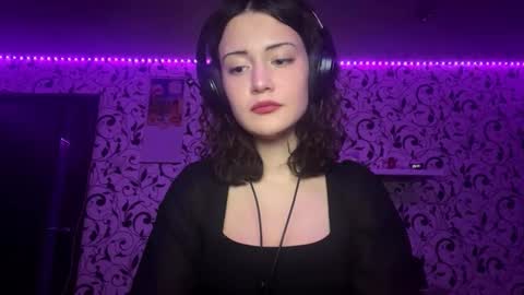 Lili online show from November 9, 5:33 pm