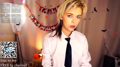 Lilian online show from October 19, 6:36 am