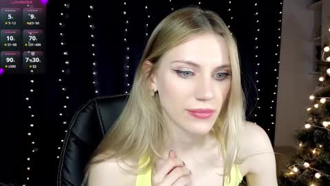 Snapshot of lilianna_wilde chatting on December 26, 3:20 pm Anna online show from December 26, 3:20 pm