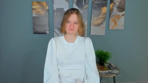 hi guys Im new here Im 18 years oldIve never had sex online show from January 16, 12:09 pm