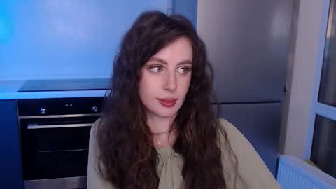 Lilu online show from February 4, 9:20 pm