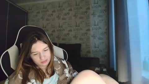 liliawoolf online show from March 25, 6:52 am