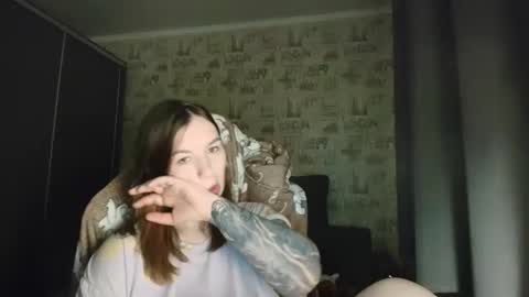 liliawoolf online show from April 16, 2:34 am