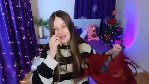 Lili Bakery online show from December 10, 2:38 am