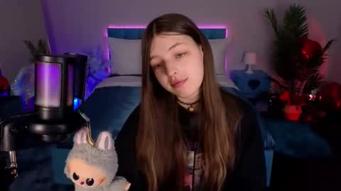 Lili Bakery online show from February 14, 3:03 am