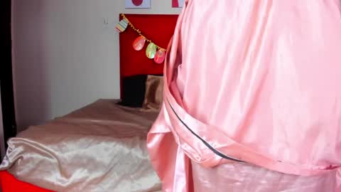 Lilibet online show from April 7, 12:05 pm