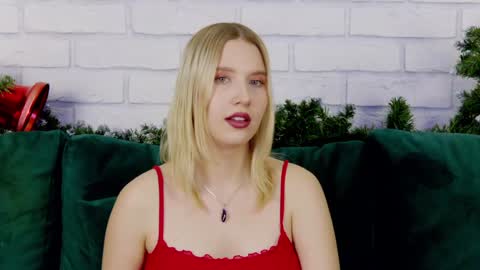 LiliLinn online show from January 13, 10:25 am