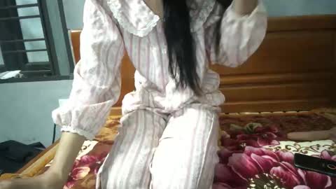 Snapshot of lililove88 chatting on November 7, 11:43 am lililove88 online show from November 7, 11:43 am