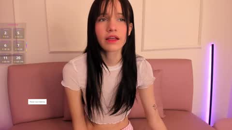 Snapshot of lilily_lv chatting on October 7, 12:13 pm Lilly online show from October 7, 12:13 pm