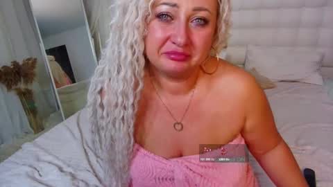 Snapshot of lilit_1love chatting on September 12, 5:18 am Lilit online show from September 12, 5:18 am