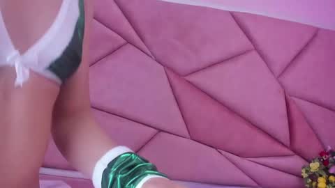 lilith cooper20 online show from December 1, 10:10 pm