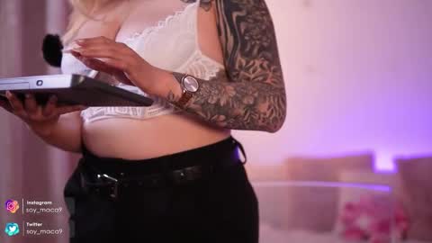 Snapshot of lilith_gray9 chatting on November 7, 3:39 am Lilith Gray online show from November 7, 3:39 am