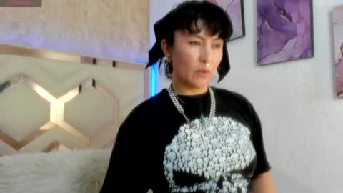 Snapshot of lilith_libelula chatting on May 21, 11:17 am lilith_libelula online show from May 21, 11:17 am