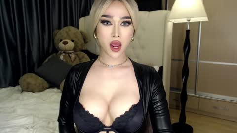 QUEEN LILITH BORBON online show from December 5, 11:29 pm