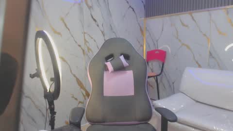 Snapshot of lilith_sexy19 chatting on September 12, 6:30 pm Lilith online show from September 12, 6:30 pm