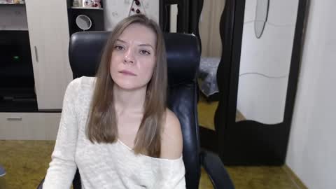 Snapshot of lilith_small21 chatting on December 6, 9:10 am lilith small21 online show from December 6, 9:10 am