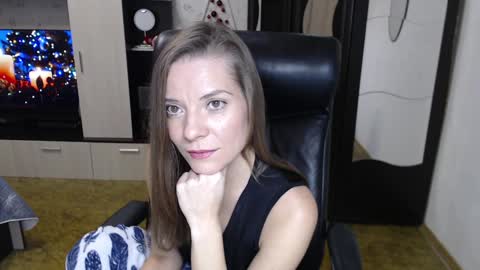 Snapshot of lilith_small21 chatting on December 10, 9:12 am lilith small21 online show from December 10, 9:12 am