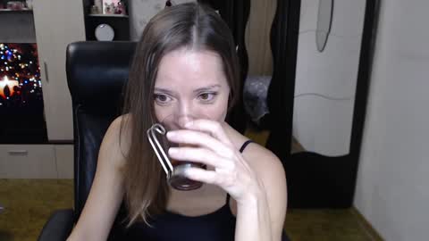 Snapshot of lilith_small21 chatting on December 10, 5:33 pm lilith small21 online show from December 10, 5:33 pm