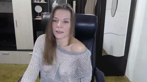 Snapshot of lilith_small21 chatting on October 12, 9:19 am lilith small21 online show from October 12, 9:19 am