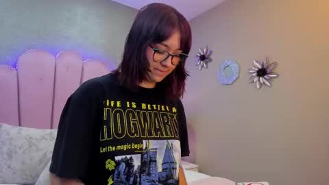 LilithBluum  online show from March 18, 11:35 am