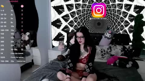 Lilith Caine online show from April 11, 9:02 am