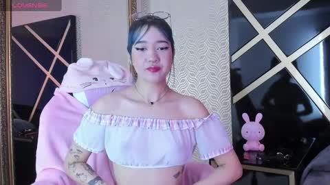 Snapshot of lilithcary chatting on December 20, 8:23 pm Lilith online show from December 20, 8:23 pm