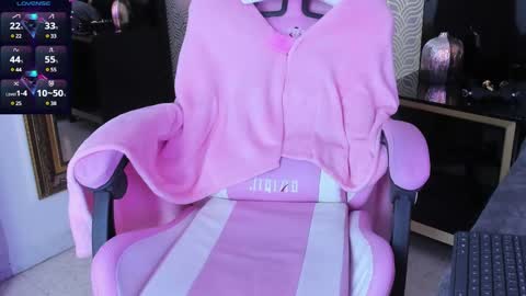 Snapshot of lilithcary chatting on January 6, 11:09 pm Lilith online show from January 6, 11:09 pm