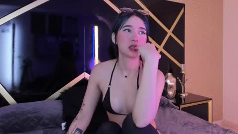 Snapshot of lilithcary chatting on January 9, 12:25 am Lilith online show from January 9, 12:25 am