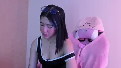 Snapshot of lilithcary chatting on January 22, 8:17 pm Lilith online show from January 22, 8:17 pm