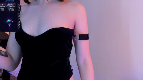 Snapshot of lilithcary chatting on March 2, 12:42 am Lilith online show from March 2, 12:42 am