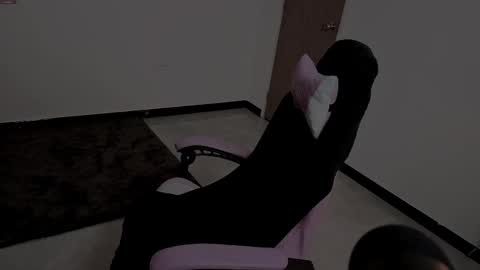 Snapshot of lilithcary chatting on November 23, 1:11 pm Lilith online show from November 23, 1:11 pm