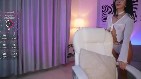 Snapshot of lilithhfosterr chatting on March 9, 9:57 pm Lili online show from March 9, 9:57 pm