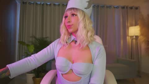 Snapshot of lilithhfosterr chatting on October 5, 8:29 pm Lili online show from October 5, 8:29 pm